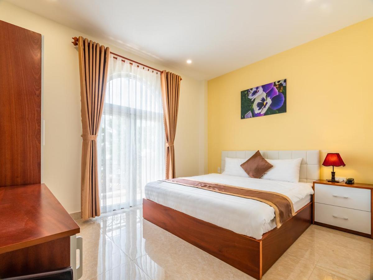Aurora Hotel Dalat Exterior photo